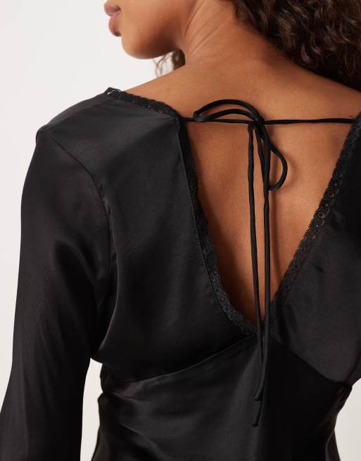Blusa negra de satén de manga larga con ribete de encaje de ASOS DESIGN, 4 de 4