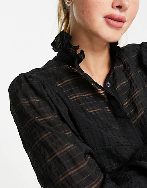 Blusa negra semitransparente con volantes en el cuello de & Other Stories |  ASOS