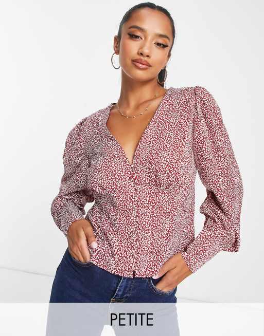 Críticamente chocolate compensar Blusa roja entallada con estampado de leopardo, mangas globo y botones de  Glamorous Petite | ASOS