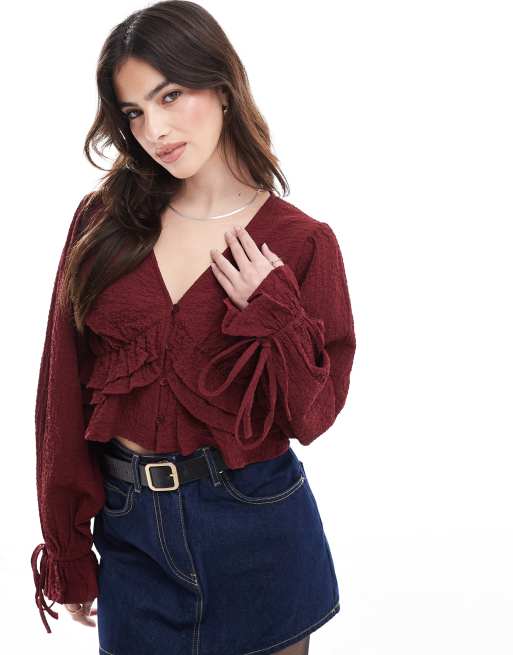 Blusa rojo oscuro con lazada en las mangas de tejido texturizado de Wednesday's Girl