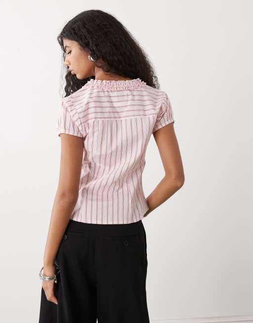 Blusa rosa a rayas de manga corta con detalle de volantes de COLLUSION, 3 de 4