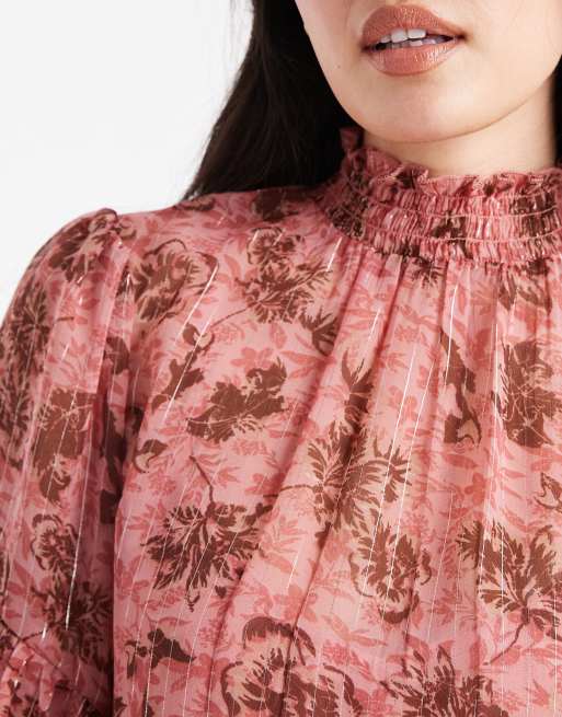 Blusa rosa con estampado floral y volante de New Look, 2 de 4