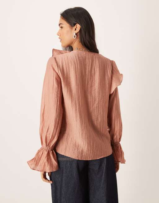 Blusa rosa rubor de estilo bohemio con volantes de tejido transparente de Glamorous, 2 de 4