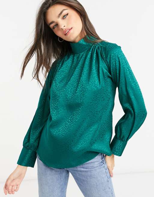 Blusa verde best sale esmeralda con jeans