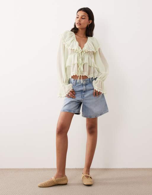 Blusa verde menta con lazada delantera y volantes de chifón de Miss Selfridge, 3 de 4