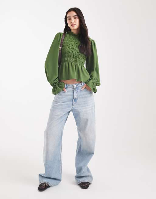 Blusa verde oscuro fruncida elástica de manga larga con cuello alto de ASOS DESIGN, 2 de 4