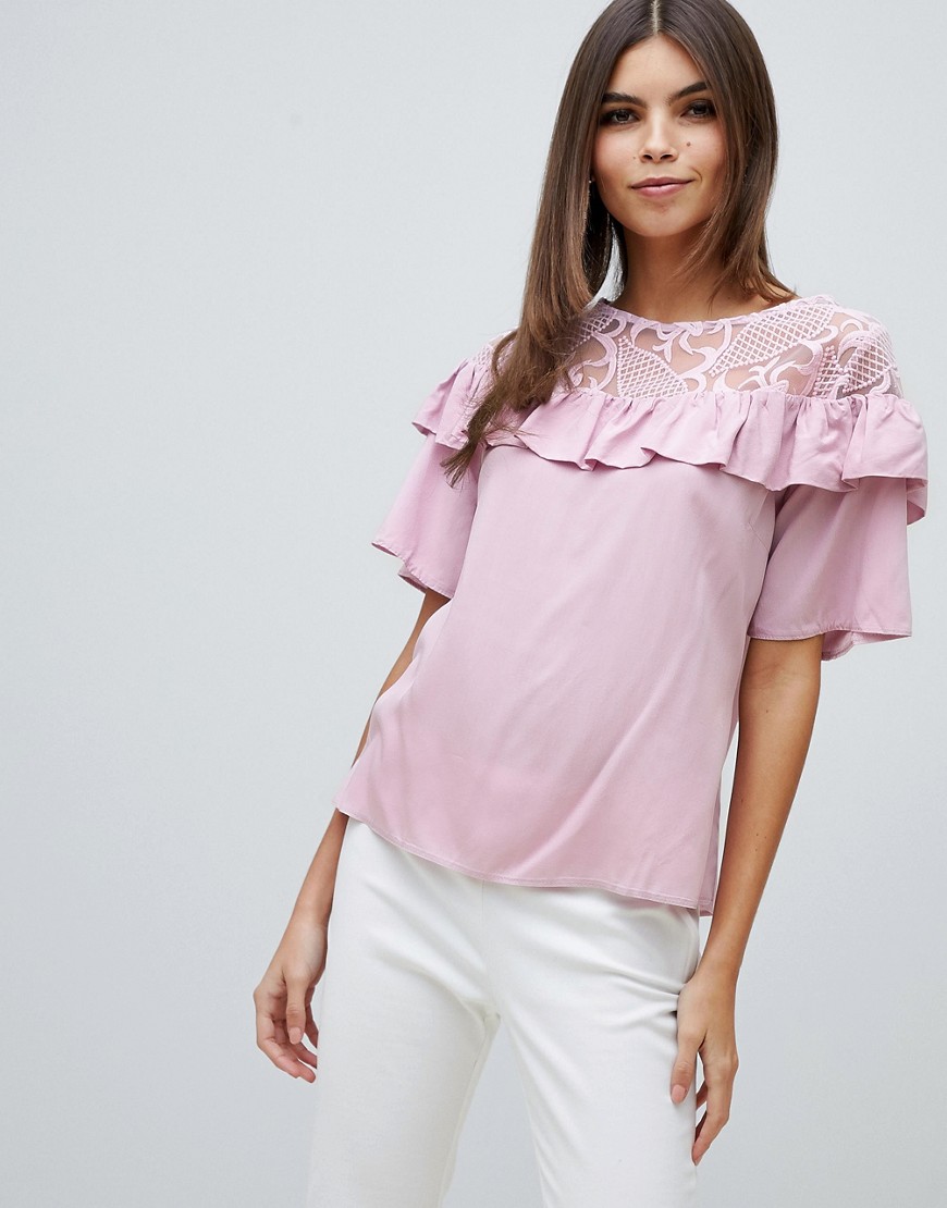 Bluse med flæser og blonder fra Closet-Pink