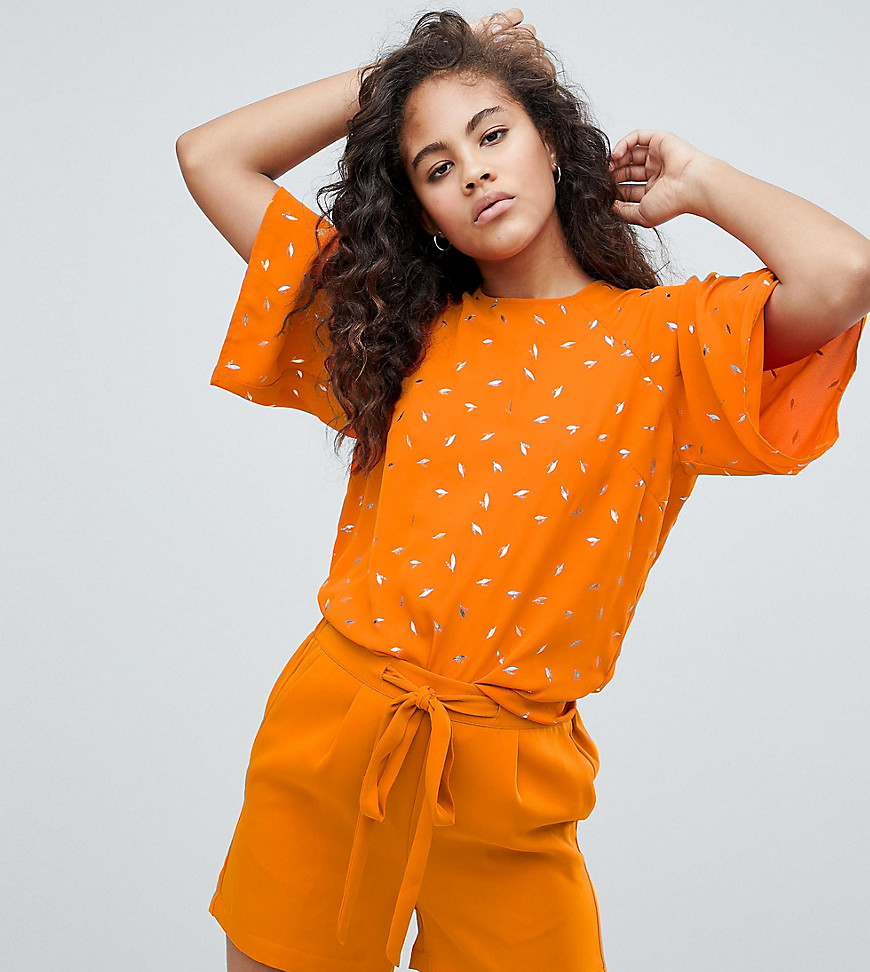 Bluse med metalfarvet print fra Y.A.S Tall-Orange