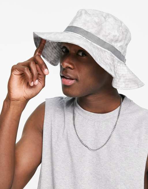 Boardmans clip fastened hat in grey