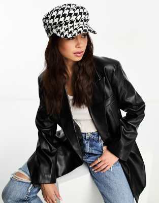 Boardmans houndstooth structured baker boy hat in black
