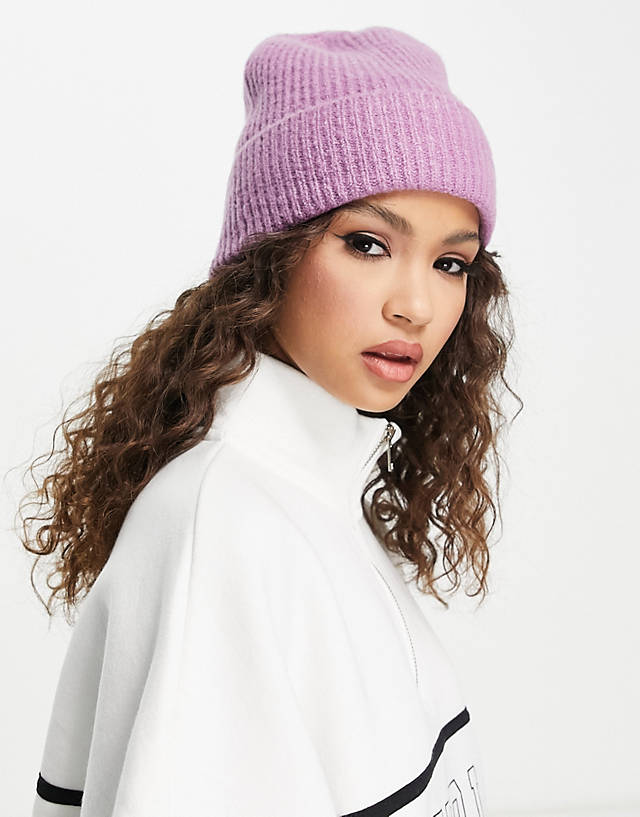 Boardmans - ribbed knitted beanie in lilac
