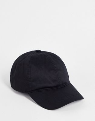 Boardmans soft feel cap in black