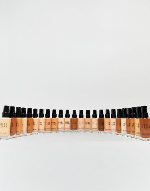 Bobbi Brown Skin Foundation SPF 15, 2 of 4