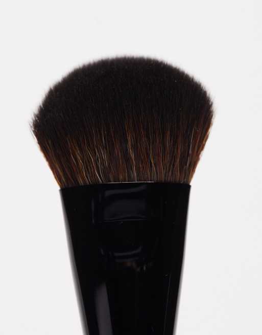 SOFT FOCUS FOUNDATION BRUSH