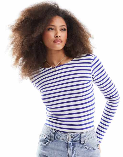 Body a rayas blancas y azul marino con cuello ancho de Pieces