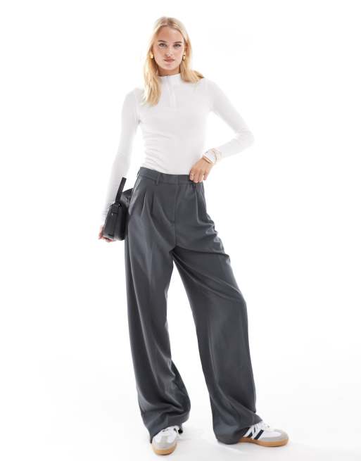 Body blanco de manga larga con cuello alto y media cremallera de canalé de Threadbare Tall, 2 de 4