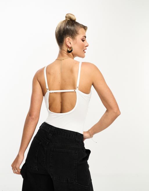 Body blanco de tirantes de encaje exclusivo de In The Style, 4 de 4