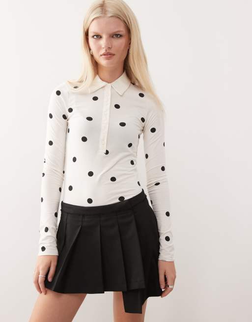 Body blanco estilo camisa de manga larga con lunares negros de punto de Monki, 3 de 4