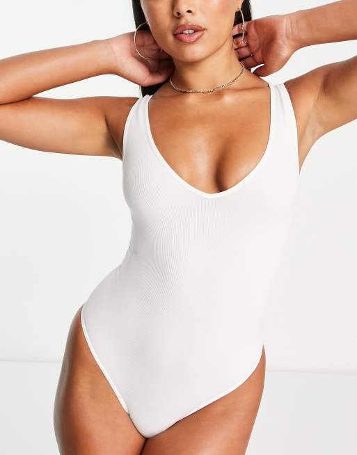 Body blanco estilo tanga moldeador con espalda cuadrada y cuello de pico de canalé MAGIC Bodyfashion, 2 de 4