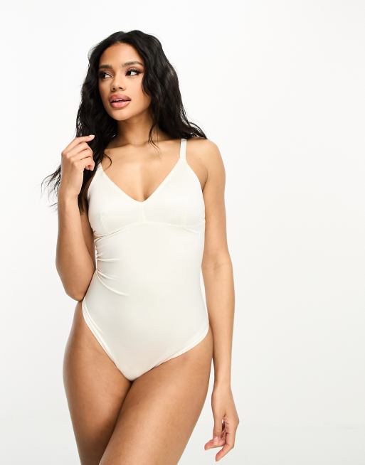 Body blanco lino moldeador tipo tanga de satén de Spanx