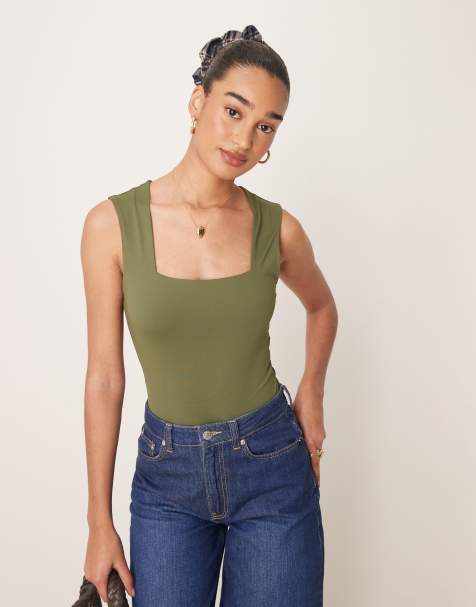 Body caqui ceñido con cuello cuadrado de New Look - view 1