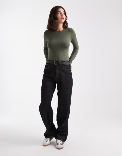 Body caqui ceñido de manga larga de poliamida de ASOS DESIGN, 2 de 4