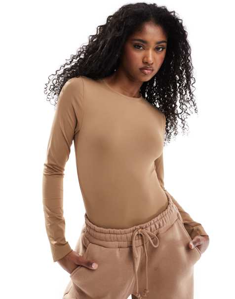 Body color moca con cuello redondo de tejido de sudadera muy suave de Miss Selfridge (parte de un conjunto) - view 1