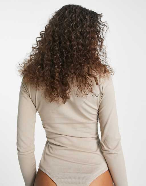 Body color visón de manga larga con cuello ancho de New Look, 2 de 4