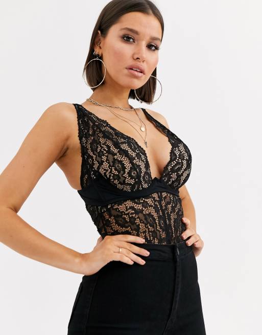 Body escotado con aros inferiores en encaje Azmiya de ASOS DESIGN