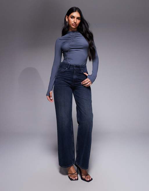 Body gris carbón con detalle fruncido Modest de ASOS DESIGN, 3 de 4