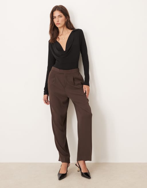 Body negro ceñido con cuello desbocado pronunciado de ASOS DESIGN, 3 de 4