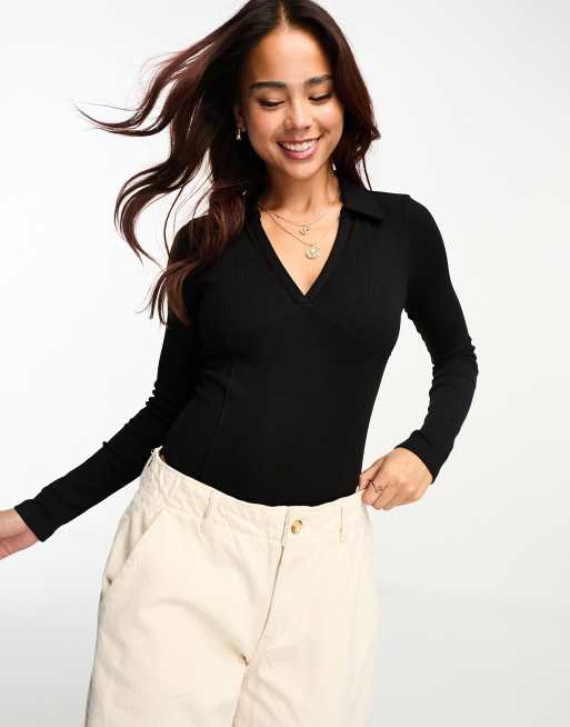 Body negro con cuello de solapas y detalle de costuras tipo corsé de Miss Selfridge