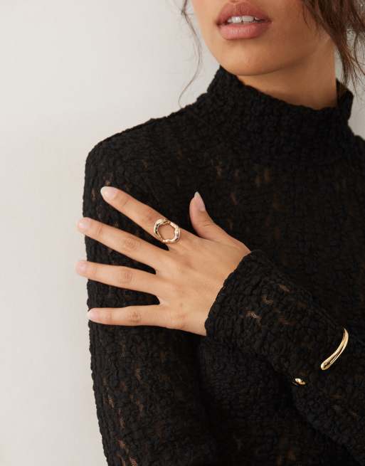 Body negro con diseño floral de malla Vezza de Bardot, 3 de 4