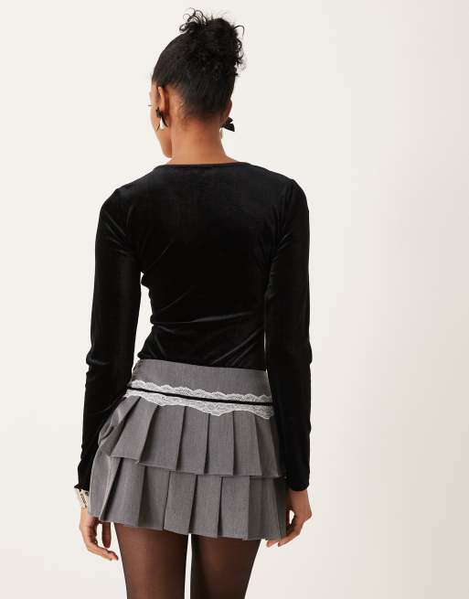 Body negro con escote cuadrado de terciopelo de New Look, 4 de 4