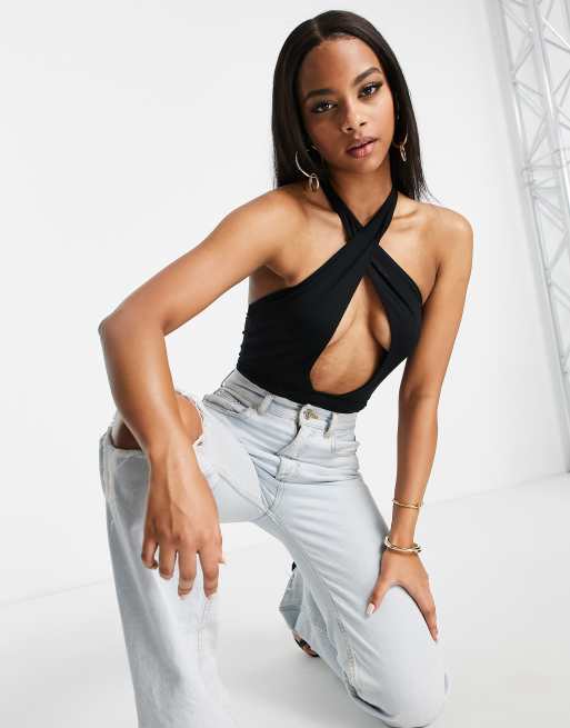 Body negro coqueto con cuello halter escotado y abertura de ASOS DESIGN