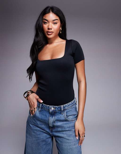 Body negro de manga corta y estilo moderno de tejido efecto neopreno de Good American