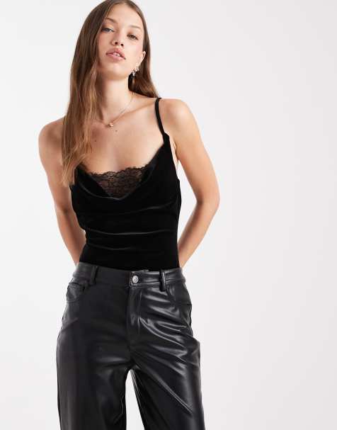 Body negro de tirantes de terciopelo con detalle de encaje de Miss Selfridge - view 1