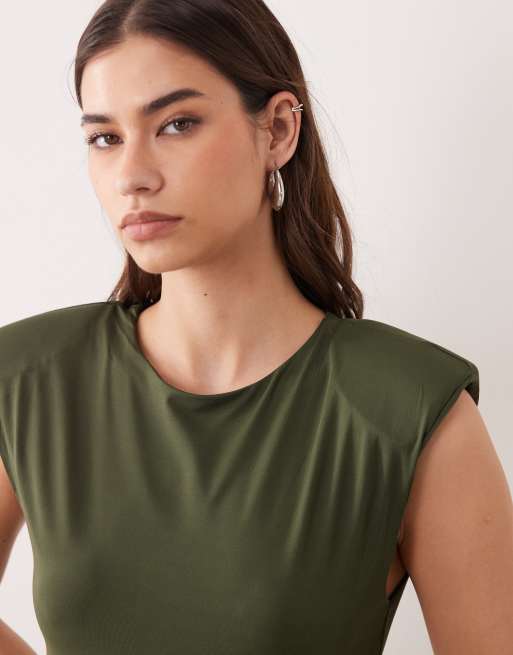Body verde caqui ceñido sin mangas con hombreras de ASOS DESIGN, 4 de 4