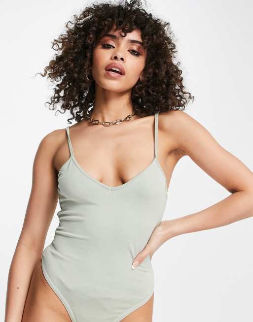 Body verde salvia ceñido con espalda escotada y diseño de dos capas de Public Desire, 3 de 4