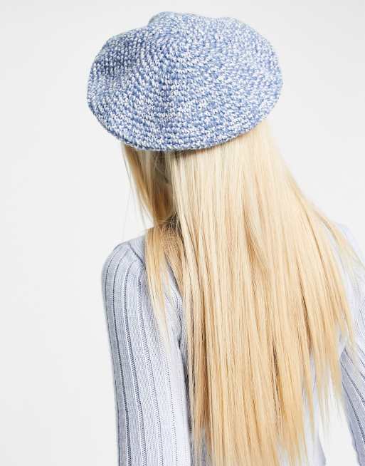 Boina azul y blanca de punto mezclado de croché de ASOS DESIGN, 2 de 4