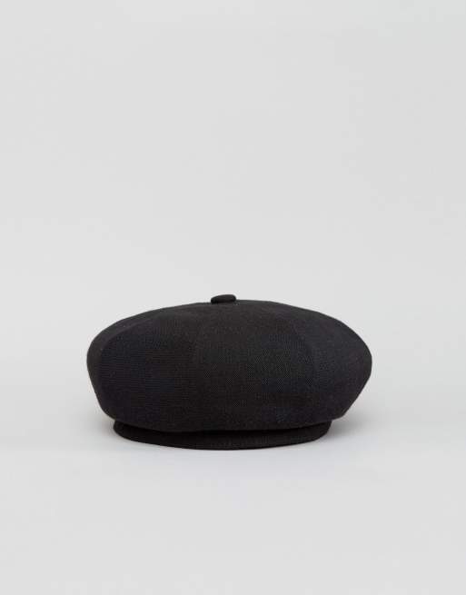 Boina negra de Kangol, 4 de 4
