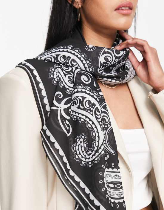 https://images.asos-media.com/products/bolongaro-trevor-01-printed-scarf-in-black/201348512-2?$n_550w$&wid=550&fit=constrain