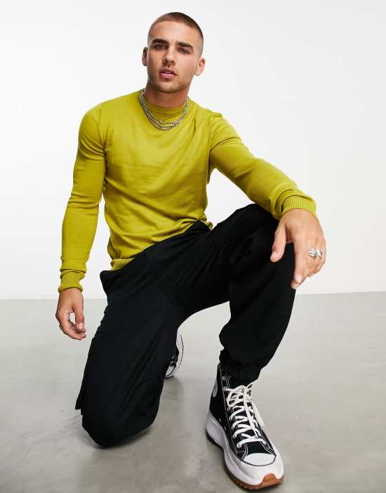 https://images.asos-media.com/products/bolongaro-trevor-crew-neck-sweater/201686503-3?$n_550w$&wid=550&fit=constrain