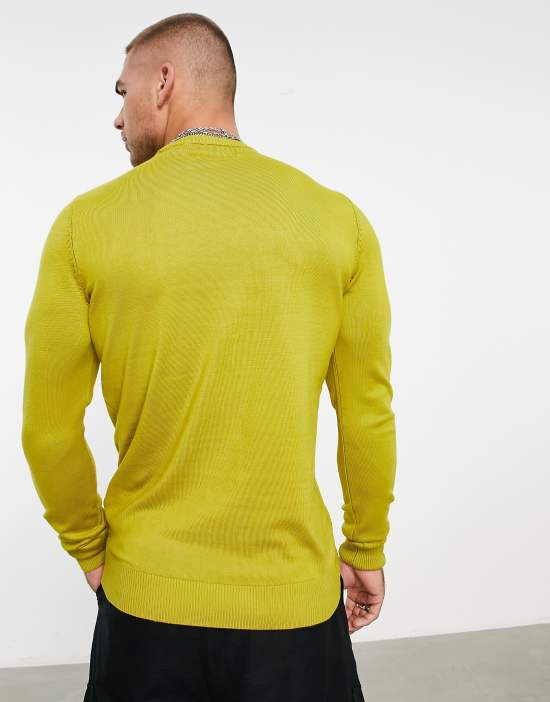 https://images.asos-media.com/products/bolongaro-trevor-crew-neck-sweater/201686503-4?$n_550w$&wid=550&fit=constrain