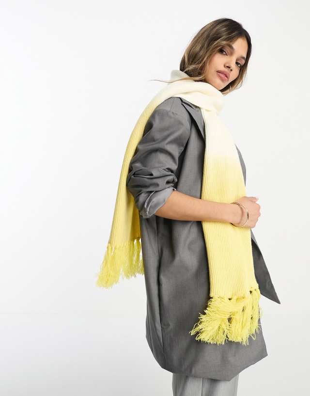 Bolongaro Trevor - ombre knitted scarf in butter yellow