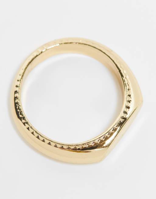 Bolongaro Trevor ridge signet ring in gold | ASOS