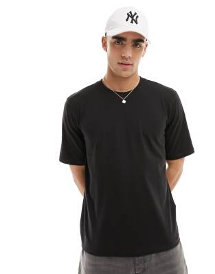 lined white t shirt
