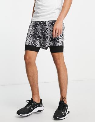Bolongaro Trevor Sport Bolongaro Trevor Sport python 2in1 shorts with stretch undershort-Black