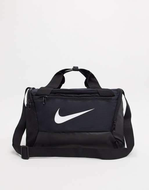 enfocar Ajustable Restricciones Bolsa de deporte negra de Nike Training | ASOS