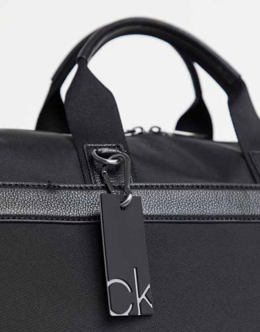 Bolsa de viaje negra de Calvin Klein | ASOS